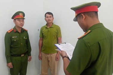 Chém "đối thủ" vì trêu bạn gái mình