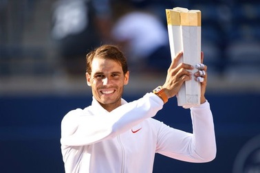 Rogers Cup: Hạ gục hiện tượng Tsitsipas, Nadal giành cúp vô địch