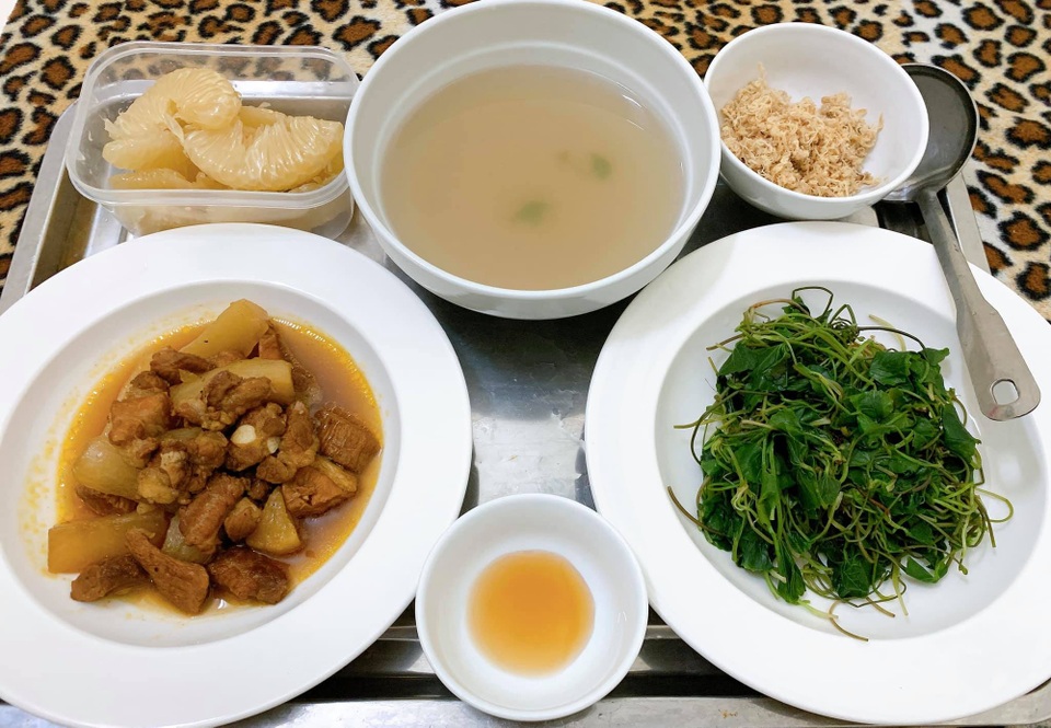 Chị em phát sốt trước mâm cơm ở cữ của anh chồng 9x nấu cho vợ - 2 Chị em phát sốt trước mâm cơm ở cữ của anh chồng 9x nấu cho vợ - 2