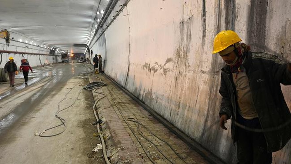 Ấn Độ chi 400 triệu USD đào hầm chuyển quân gần biên giới Trung Quốc - 1 Ấn Độ chi 400 triệu USD đào hầm chuyển quân gần biên giới Trung Quốc - 1