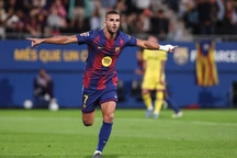 Ferran Torres lập cú đúp trong chiến thắng đậm của Barcelona