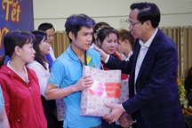 "Công nhân Bình Dương phải là hình mẫu năng suất, tiếp thu công nghệ mới"