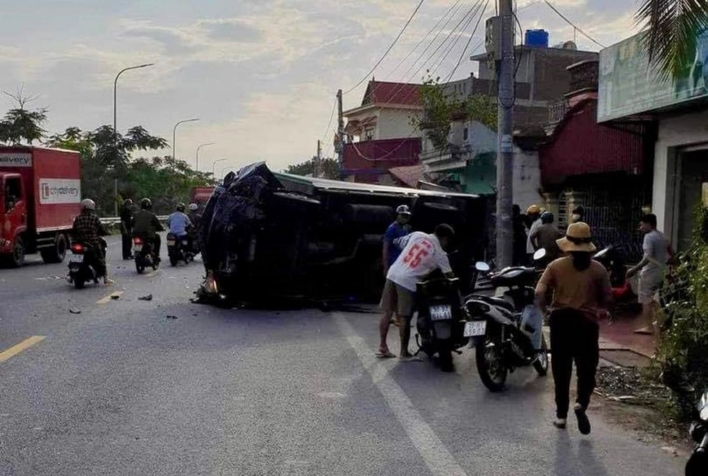 Va chạm xe máy với xe tải ở Hải Phòng, 2 người tử vong - 1 Va chạm xe máy với xe tải ở Hải Phòng, 2 người tử vong - 1