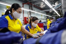 Các ngành "tỷ đô" lao đao và bản cam kết không cắt giảm nhân sự