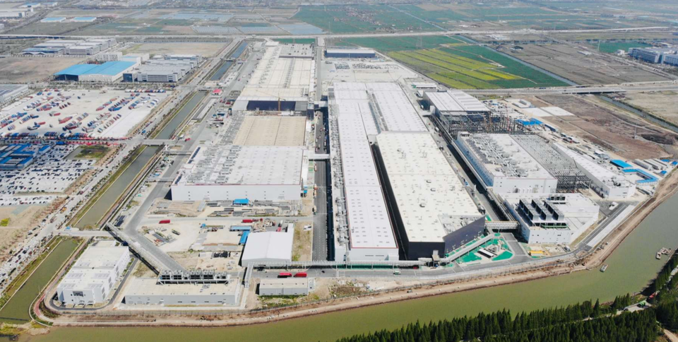 Ông lớn Tesla báo lãi kỷ lục, hé lộ ảnh nhà máy tại Đức, Mỹ, Trung Quốc - 8 Ông lớn Tesla báo lãi kỷ lục, hé lộ ảnh nhà máy tại Đức, Mỹ, Trung Quốc - 8