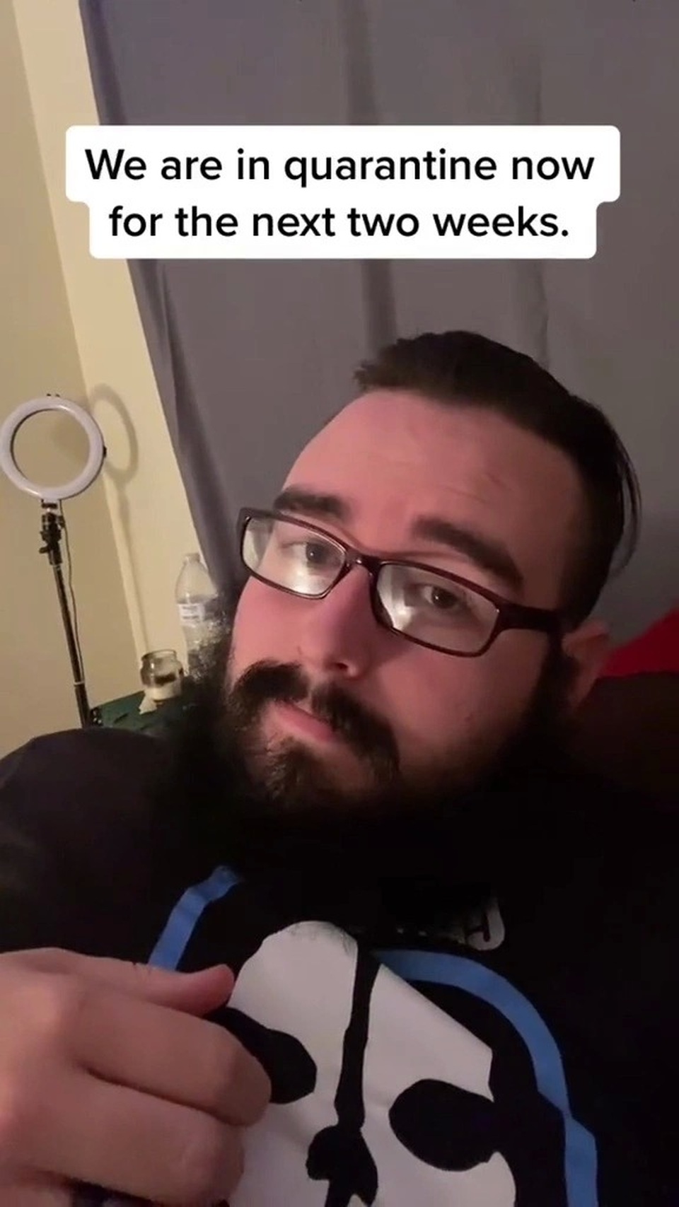 Cặp vợ chồng nàng 71 cưới chàng 17 tuổi dính covid-19 - 1