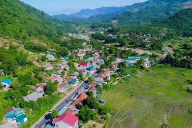 Kỳ tích xây dựng xã nông thôn mới ở huyện nghèo nhất nước