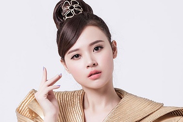 Hot girl Midu mạnh mẽ sau scandal tình cảm