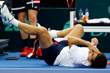 Tay vợt người Chile bị xử thua đầy tranh cãi ở Davis Cup