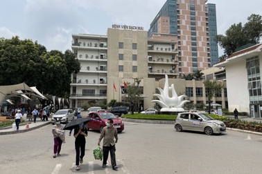 Giám đốc Bạch Mai: Vài chục bác sĩ chuyển đi không ảnh hưởng đến bệnh viện