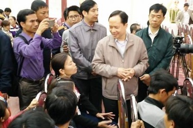 Vụ dân đòi bờ biển: Bí thư Thanh Hóa trực tiếp đối thoại với dân