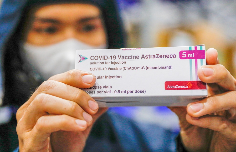 Việt Nam tiếp nhận thêm hơn 1,8 triệu liều vắc xin AstraZeneca - 2 Việt Nam tiếp nhận thêm hơn 1,8 triệu liều vắc xin AstraZeneca - 2