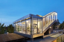 Thiết kế độc lạ trong quán cà phê "xuyên thấu" không vách ngăn