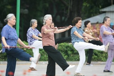 Đau xương khớp: Có tiền chữa bệnh chưa đủ?