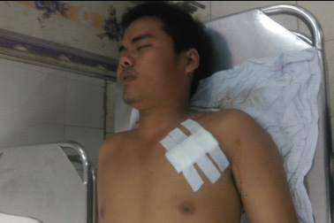 Truy bắt 2 đối tượng đâm trọng thương cảnh sát cơ động