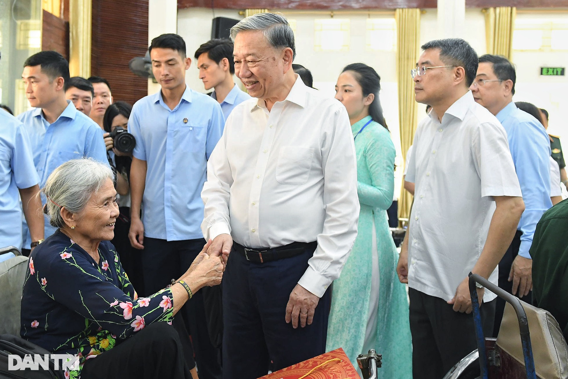 Tổng Bí thư: Chăm lo, đền đáp người có công là mệnh lệnh từ trái tim! - 6 Tổng Bí thư: Chăm lo, đền đáp người có công là mệnh lệnh từ trái tim! - 6