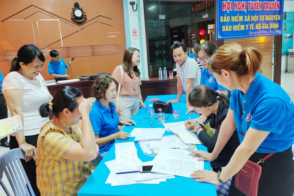 Hội An đưa chính sách bảo hiểm xã hội tự nguyện đến với bà con xã đảo - 1 Hội An đưa chính sách bảo hiểm xã hội tự nguyện đến với bà con xã đảo - 1