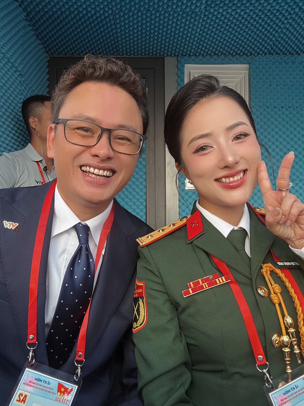 Hé lộ về nữ Thượng úy giọng miền Nam “chạm đến triệu trái tim” ở đại lễ A80 - 2 Hé lộ về nữ Thượng úy giọng miền Nam “chạm đến triệu trái tim” ở đại lễ A80 - 2