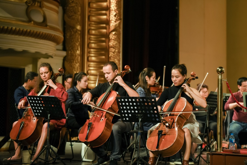 Đinh Hoài Xuân thăng hoa trong “Cello Fundamento Concert 4” - 6 Đinh Hoài Xuân thăng hoa trong “Cello Fundamento Concert 4” - 6