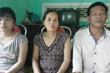 Ước mơ thành bác sĩ còn xa của cô học trò nhà khó