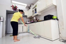 Giữ giấy tờ tuỳ thân gốc của “osin”, coi chừng bị phạt tới 15 triệu đồng