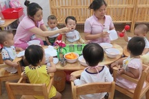 TPHCM: Trẻ đi học lại, trường mầm non không tổ chức ăn sáng