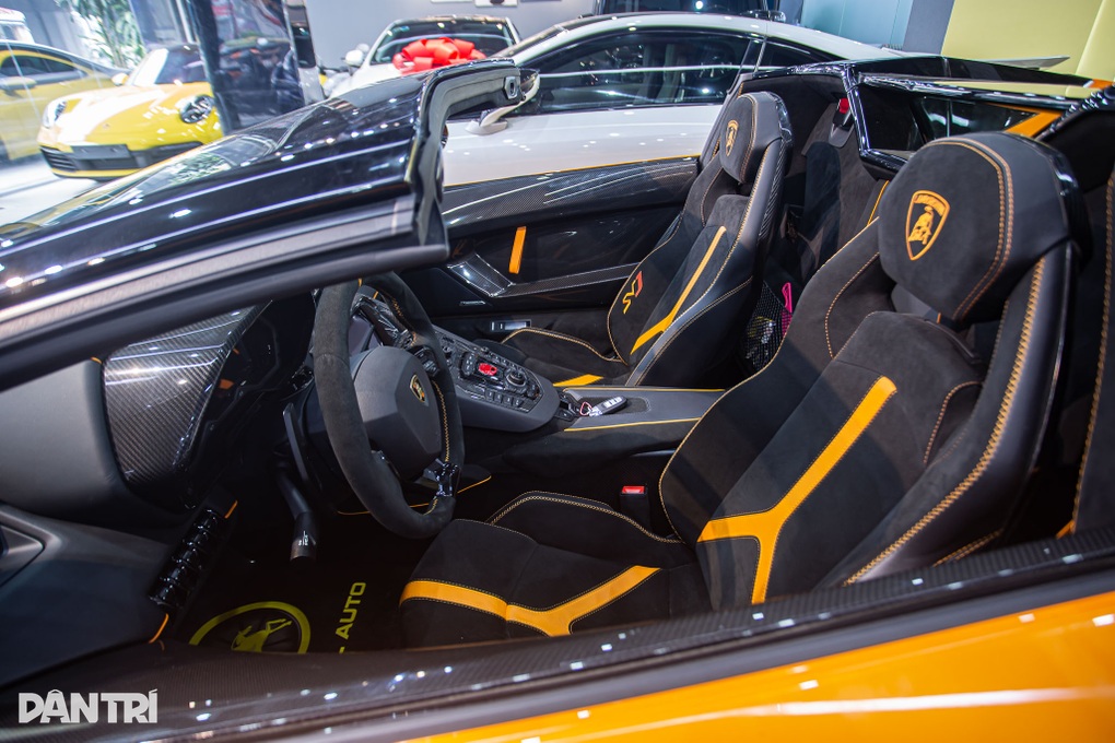 Mua lại siêu xe Lamborghini, đại gia Hà Nội lỗ hơn 5 tỷ đồng sau 5.000km - 11 Mua lại siêu xe Lamborghini, đại gia Hà Nội lỗ hơn 5 tỷ đồng sau 5.000km - 11
