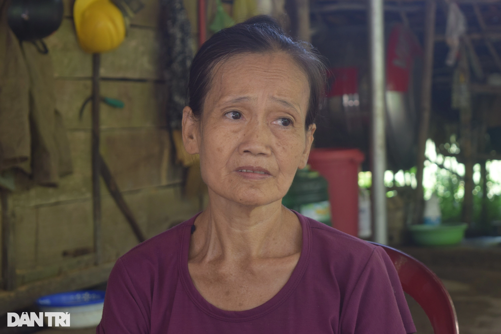 Bố bị lao, mẹ suy tim, cô gái xinh đẹp có nguy cơ liệt vĩnh viễn - 6 Bố bị lao, mẹ suy tim, cô gái xinh đẹp có nguy cơ liệt vĩnh viễn - 6