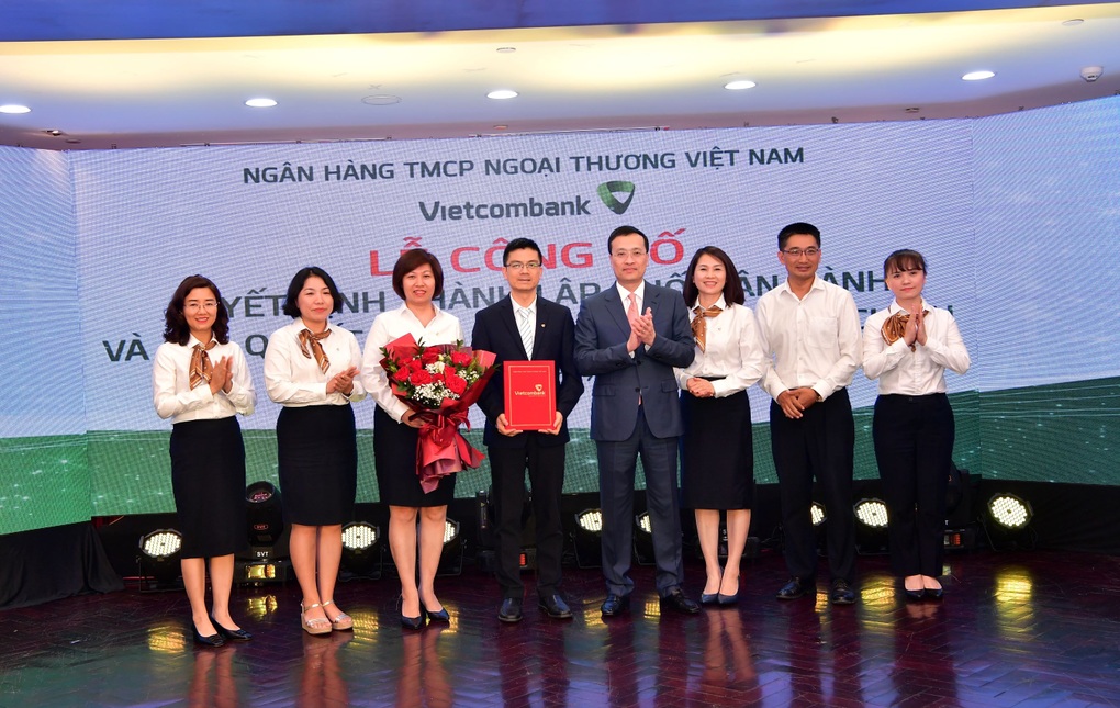 Vietcombank thành lập Khối Vận hành và điều chuyển nhân sự trụ sở chính - 1 Vietcombank thành lập Khối Vận hành và điều chuyển nhân sự trụ sở chính - 1