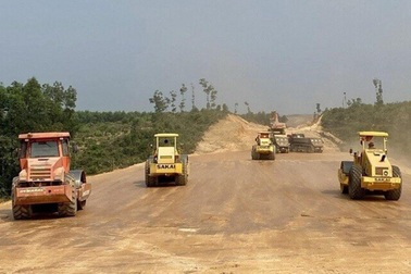 Cảnh báo 4 dự án giao thông cấp bách nguy cơ "lụt" tiến độ