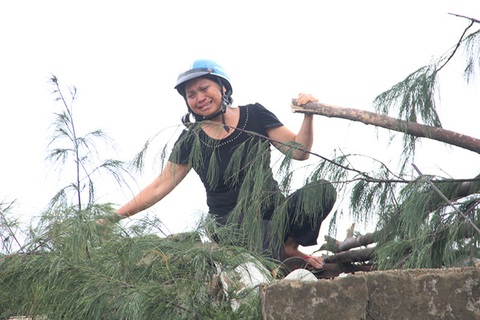 27 người chết và bị thương do bão số 10