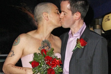 Sinead O'Connor bỏ chồng sau 18 ngày