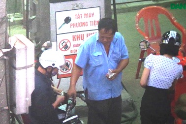 Hà Nội: Vạch trần thủ đoạn gian lận tinh vi của nhân viên bán xăng