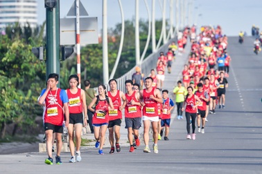 Dàn sao chạy marathon ‘đọ’ sức bền