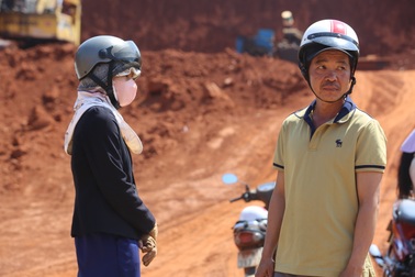 8 hộ dân cheo leo ở Đồng Nai mong sớm được đền bù, thoát cảnh sống tạm bợ