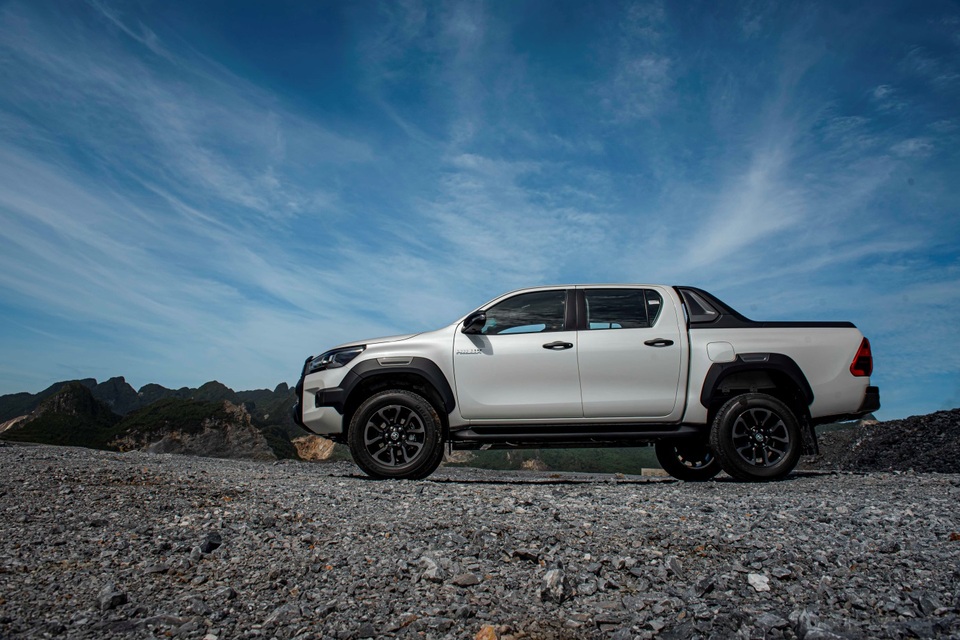 Những yếu tố nào giúp Toyota Hilux 2020 bứt phá doanh số? - 1 Những yếu tố nào giúp Toyota Hilux 2020 bứt phá doanh số? - 1