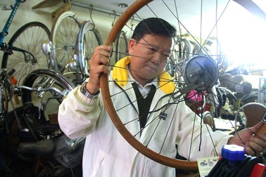 Những chiếc xe đạp cổ giá bằng cả chiếc ô tô