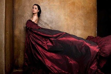 Hành trình tìm lại nguồn gốc Việt của vũ công ngôi sao người Pháp