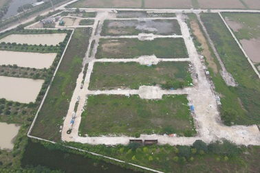 Khu "hóa kiếp" gia cầm hàng chục tỷ đồng chỉ để chứa lông gà ở Hà Nội