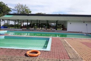 Hai học sinh tử vong trong hồ bơi khách sạn