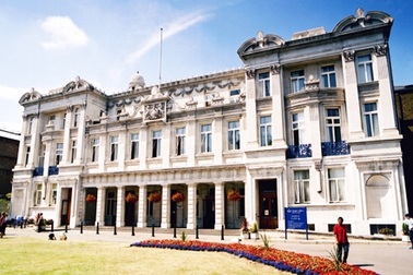 Nhiều học bổng lên tới 240 triệu tại ĐH Queen Mary, Anh quốc