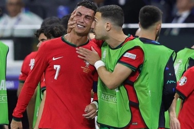 Ronaldo có nguy cơ vắng mặt ở trận đấu Bồ Đào Nha gặp Pháp
