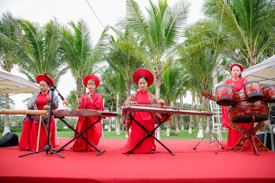 Lễ hội Xuân Ecopark: Điểm “check in” cực chất ngay gần Hà Nội - 12 Lễ hội Xuân Ecopark: Điểm “check in” cực chất ngay gần Hà Nội - 12