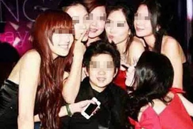 Kết cục buồn cho kiểu vung tiền tán tỉnh của “đại gia” trẻ