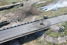 Ukraine phóng loạt tên lửa, tập kích cầu tiếp viện chiến lược ở Crimea