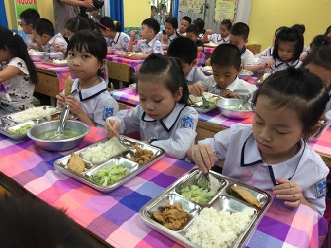 An toàn thực phẩm trong trường học: Ảnh hưởng lớn đến sức khỏe của học sinh - Ảnh 1. An toàn thực phẩm trong trường học: Ảnh hưởng lớn đến sức khỏe của học sinh - Ảnh 1.