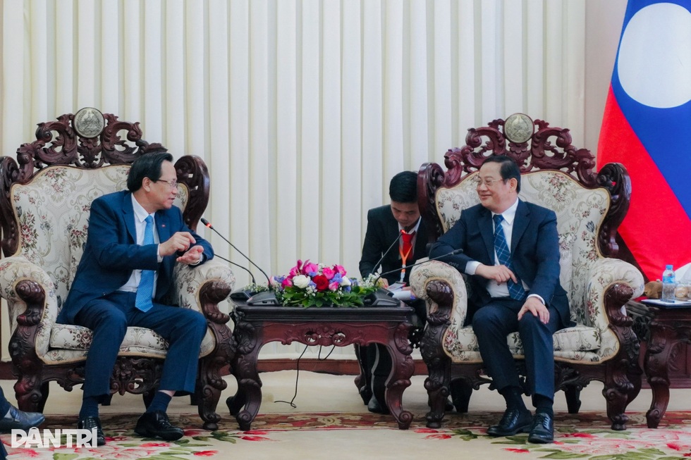Bộ trưởng LĐ-TBXH tiếp kiến Thủ tướng Lào - 2 Bộ trưởng LĐ-TBXH tiếp kiến Thủ tướng Lào - 2