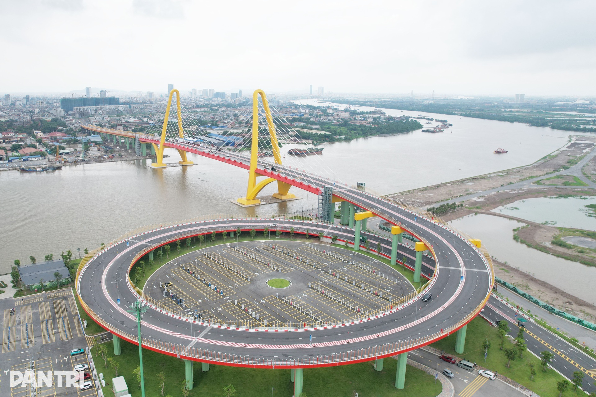 Ngắm cầu Hoàng Gia Cửa thế giới ở Hải Phòng - 3 Ngắm cầu Hoàng Gia Cửa thế giới ở Hải Phòng - 3