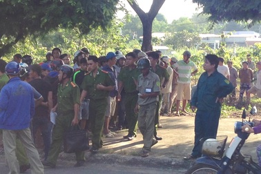 Phát hiện xác chết bị trói, treo trên cây ven đường