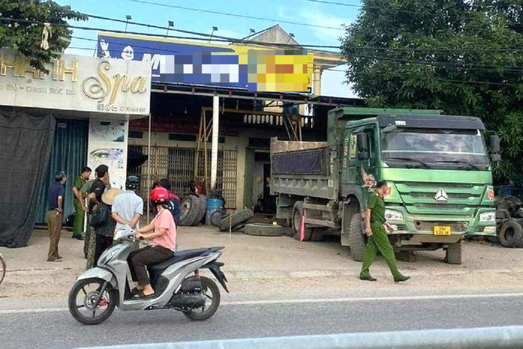 Nổ lốp ô tô lúc sửa chữa, 2 người tử vong tại chỗ - 1 Nổ lốp ô tô lúc sửa chữa, 2 người tử vong tại chỗ - 1